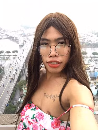 Chính bản thân Phượng cũng cho rằng cuộc sống của cô đã thay đổi kể từ khi phẫu thuật thẩm mỹ.