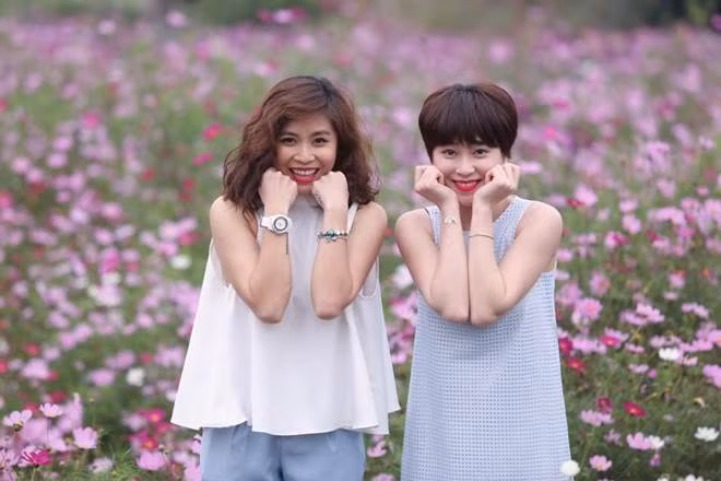 Sở hữu nhan sắc xinh đẹp không kém bất cứ hot girl nào, cùng gu thời trang cá tính, đa dạng nhưng Mỹ Linh không có ý định tham gia vào con đường nghệ thuật.