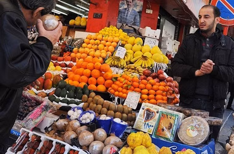 Sạp hàng hóa ở thủ đô Syria.