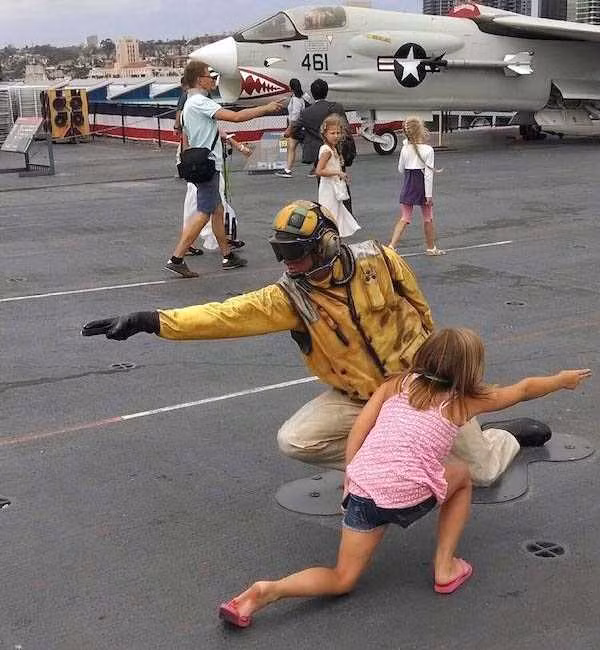 Bay đằng này nhé chú!