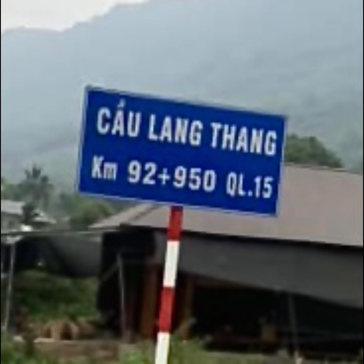 Cây cầu ở Thanh Hóa.