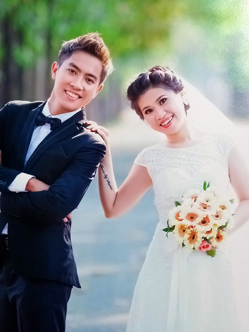 Kim Long hiện là trưởng ca của một công ty nước ngoài, còn Như Ý làm việc cho một công ty nhà nước.