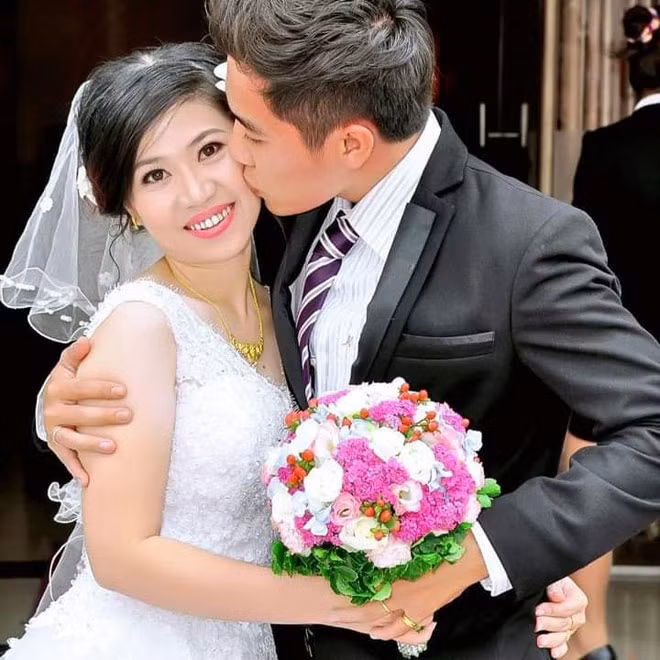 Năm 2014, cặp đôi chính thức làm đám cưới, cùng nhau xây dựng tổ ấm hạnh phúc