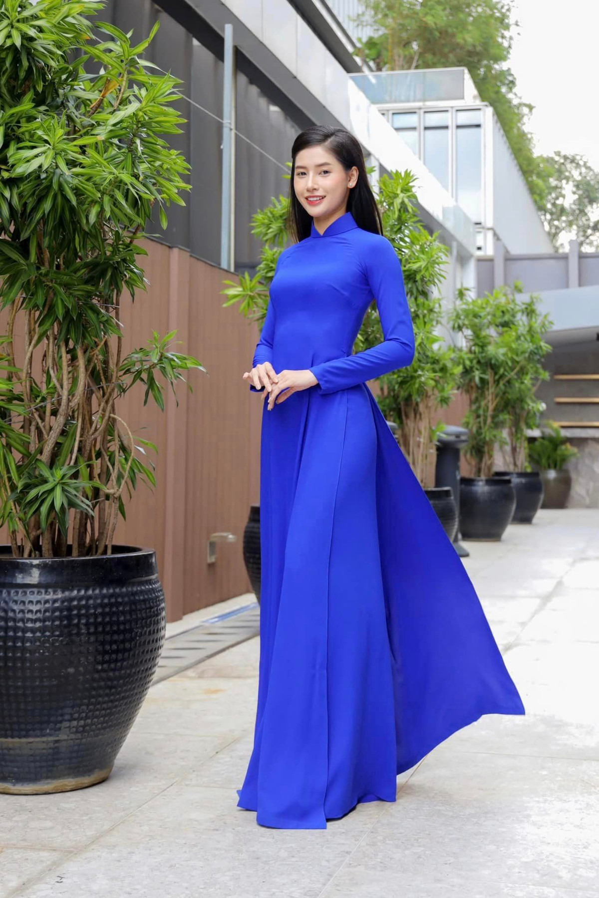 Cô nàng là cố vấn cho các chiến lược marketing sáng tạo (innovative marketing strategy) cho các tập đoàn lớn và các startup blockchain.