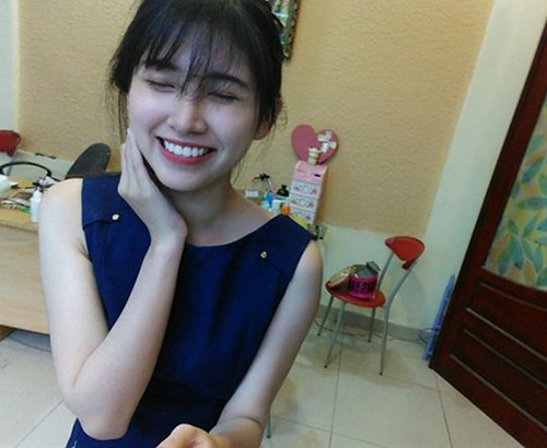 Cô nàng từng theo học Chuyên ngành Quản trị Kinh doanh tại một Trường Đại học ở Hà Nội. Không chỉ có ngoại hình xinh đẹp, Thu Yên còn là người có thành tích học tập siêu khủng.