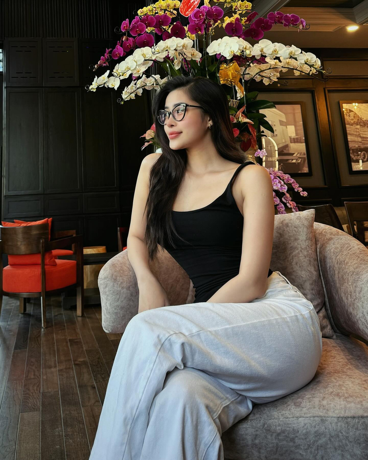 Ở cuộc thi Hoa hậu Hòa Bình Việt Nam 2023, Hồng Vy đã tham gia và dừng chân ở top 20.