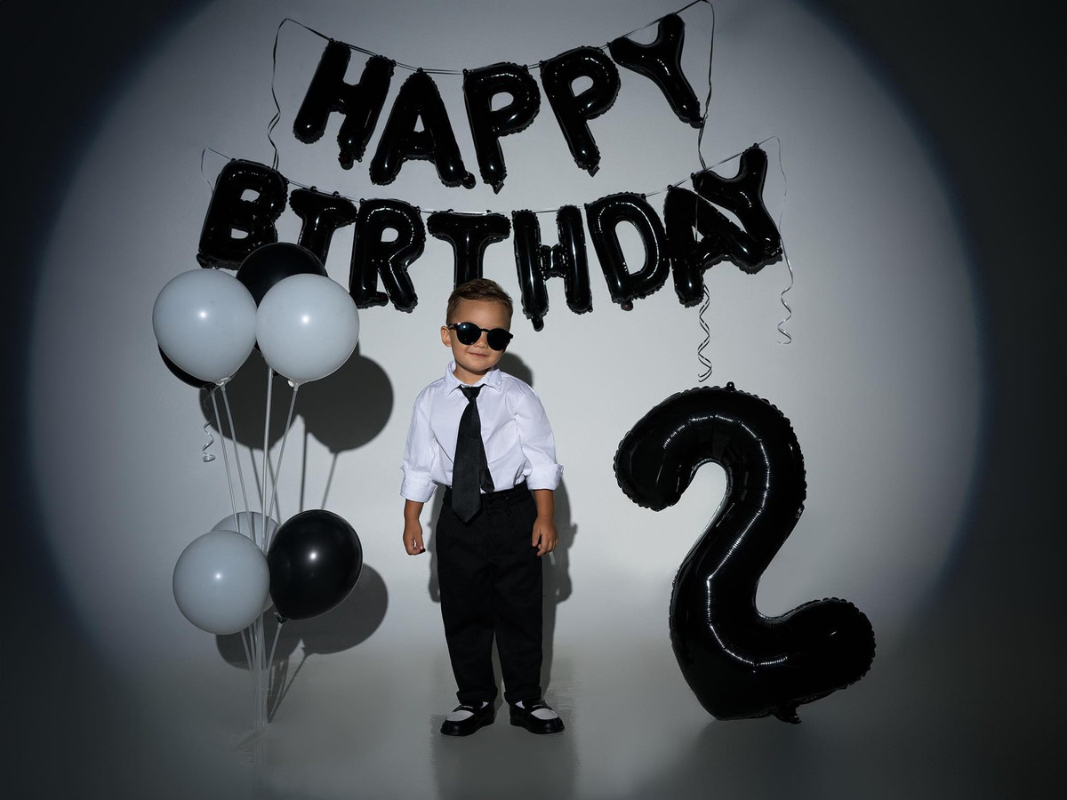 Đặc biệt netizen vô cùng ấn tượng với vẻ ngoài cực ngầu của cậu bé Danil.