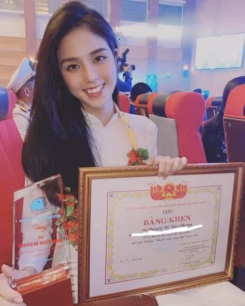 Cô nàng từng chiếm được thiện cảm của cộng đồng mạng vì tấm lòng nhân hậu và những nghĩa cử cao đẹp. (Ảnh: Facebook)