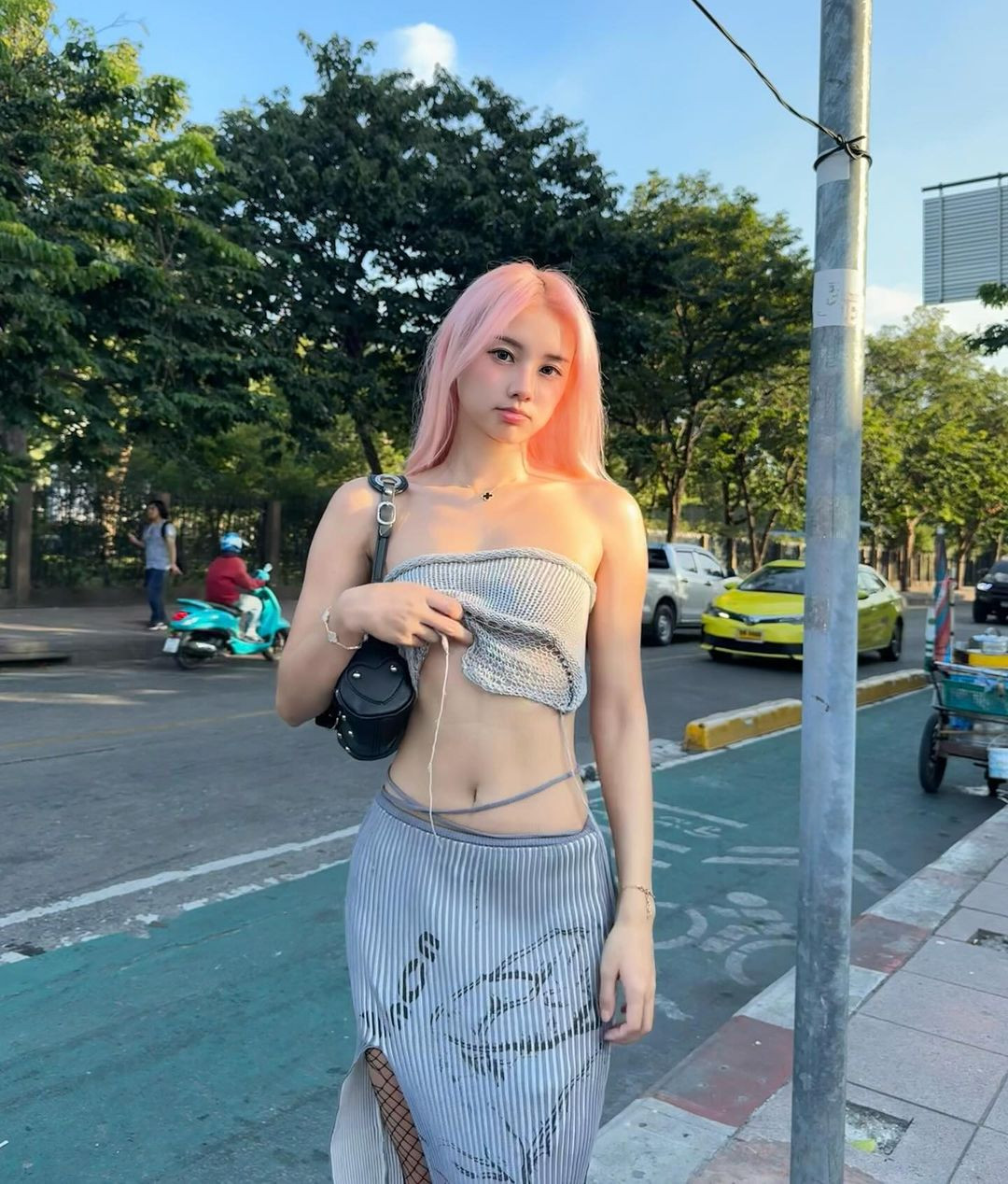 Vóc dáng nóng bỏng của cô trong các bộ ảnh hở bạo của cô khiến cộng đồng game chao đảo. (Ảnh: IGNV)