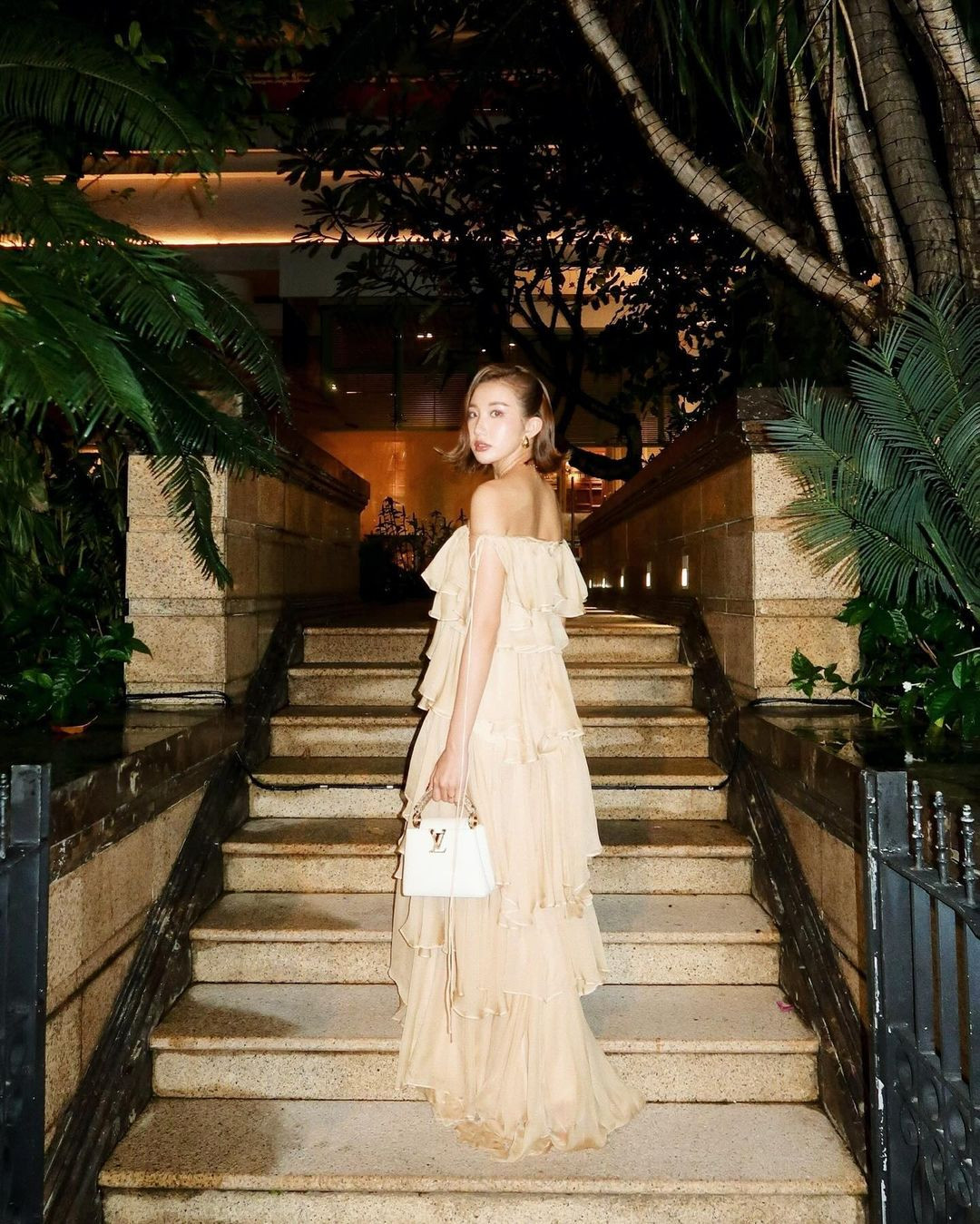 Từ sau khi lấy chồng là Duy Nhỏ - một streamer có tiếng với gia cảnh khá giàu có, Huyền 2k4 thậm chí không hề bị tiết chế trong phong cách ăn mặc mà ngày càng gợi cảm hơn.