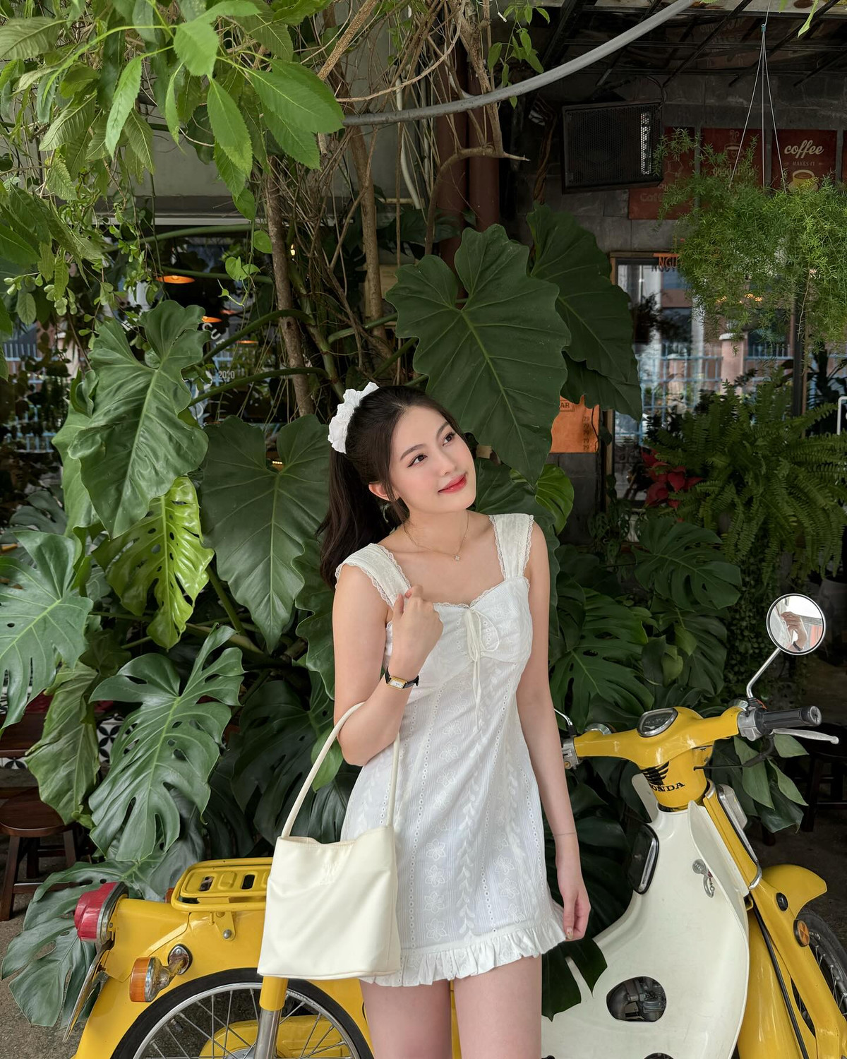 Dù chưa từng lên tiếng chính thức về chuyện hẹn hò, tuy nhiên cặp đôi Mỹ Hàn và HIEUTHUHAI thường tinh tế thả "hint" khiến fan vô cùng thích thú.