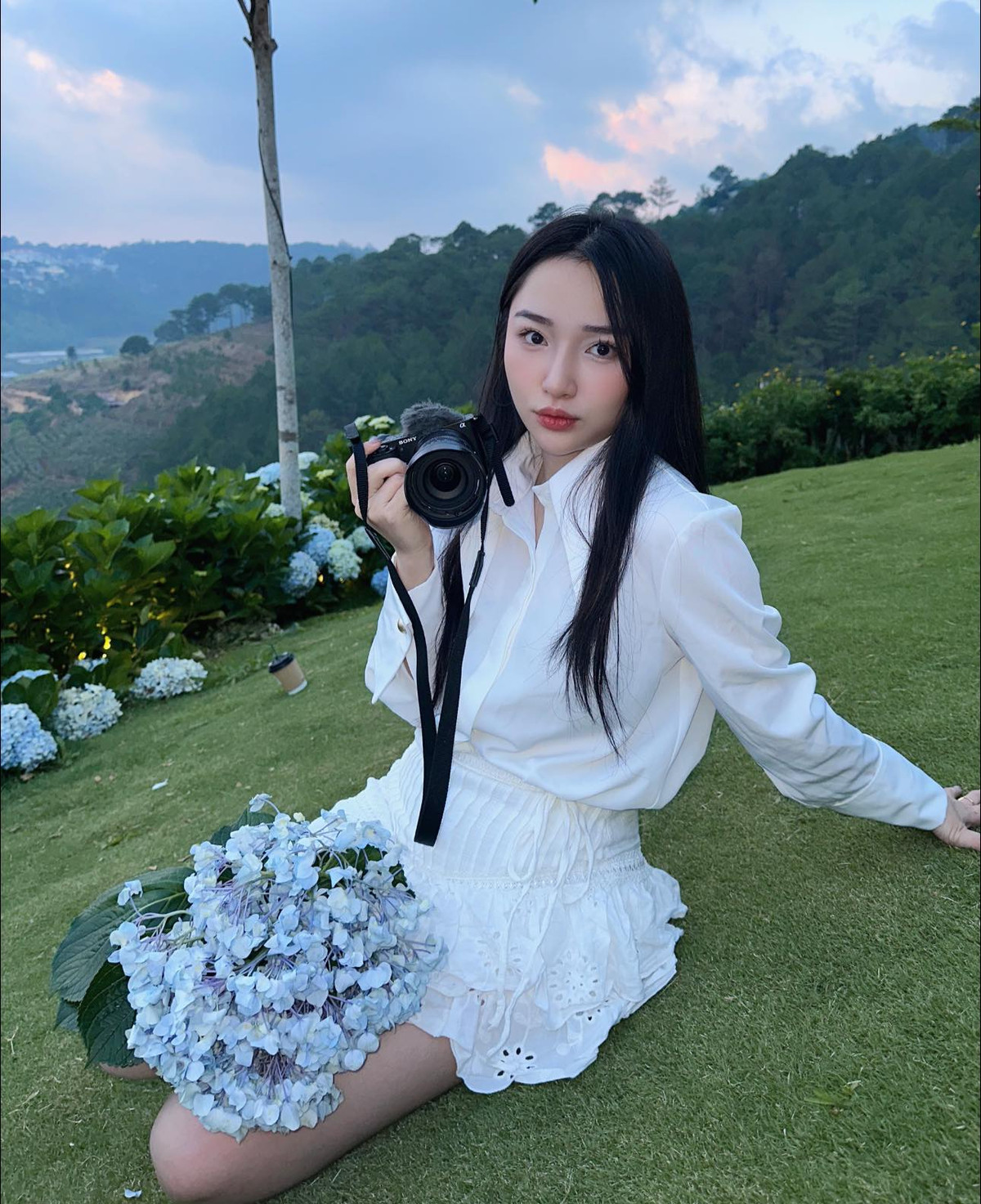 Hiện tại cô nàng vẫn gắn bó với công việc sreamer.