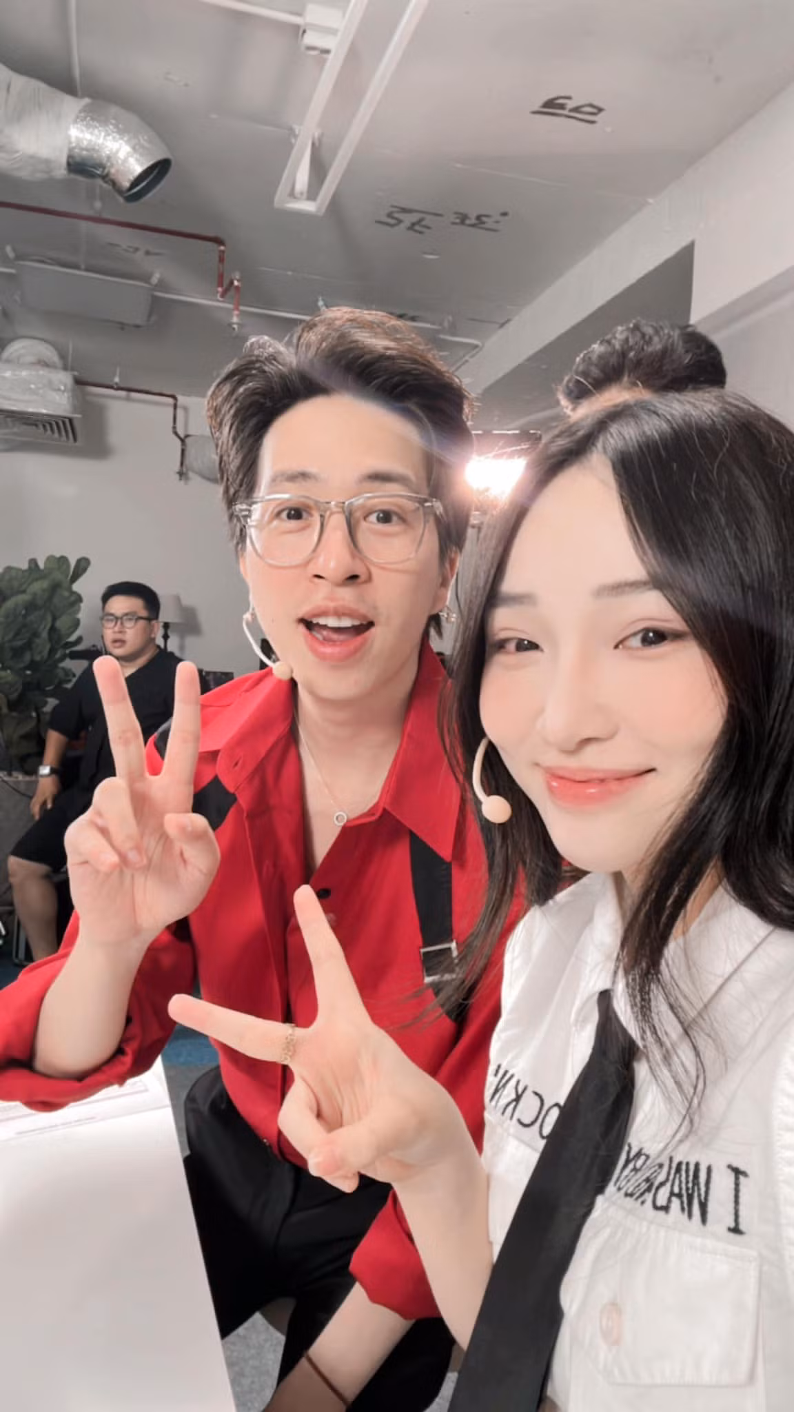 Hoa Nhật Huỳnh có mối quan hệ thân thiết với những streamer nổi tiếng khác như ViruSs.