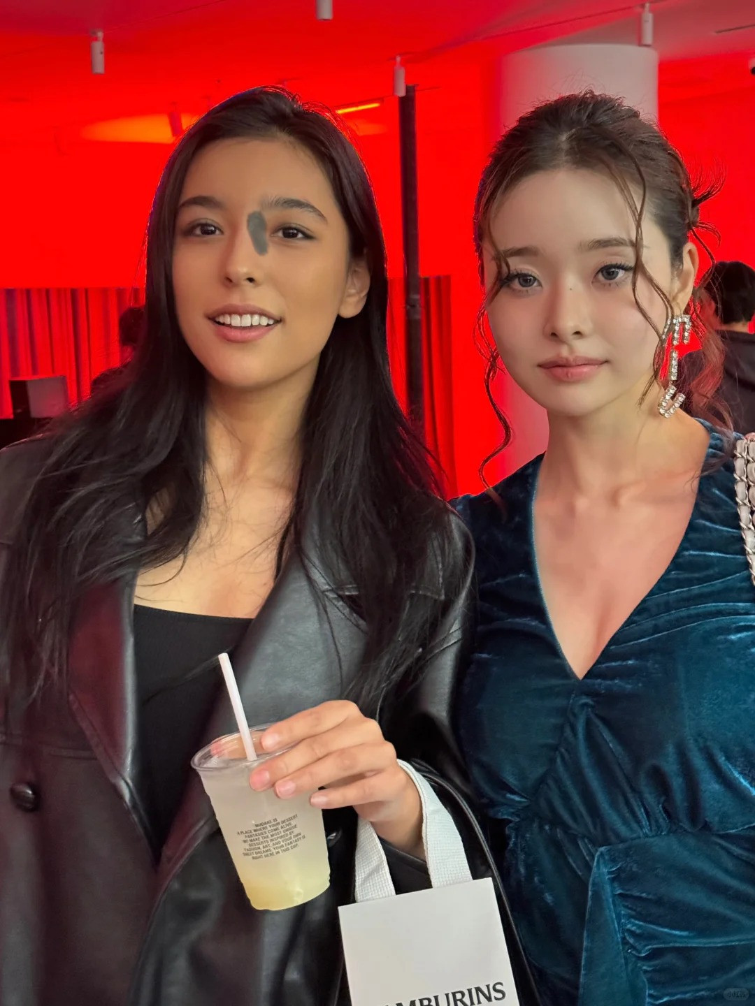 Hiện tại, tài khoản Douyin (TikTok ở Trung Quốc) của Mire đang có 341k người theo dõi và 5,6 triệu lượt yêu thích.