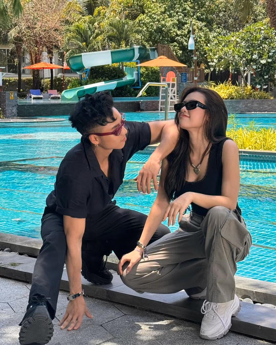 Tuy nhiên bên cạnh đó, cũng có không ít ý kiến cho rằng cặp đôi này đang chỉ "tạo content" cho chương trình mà thôi, bằng chứng là DJ Wukong không cập nhật hình ảnh về Đảo Thiên Đường hay có động thái xác nhận về mối quan hệ hiện tại với Quyên Qui.