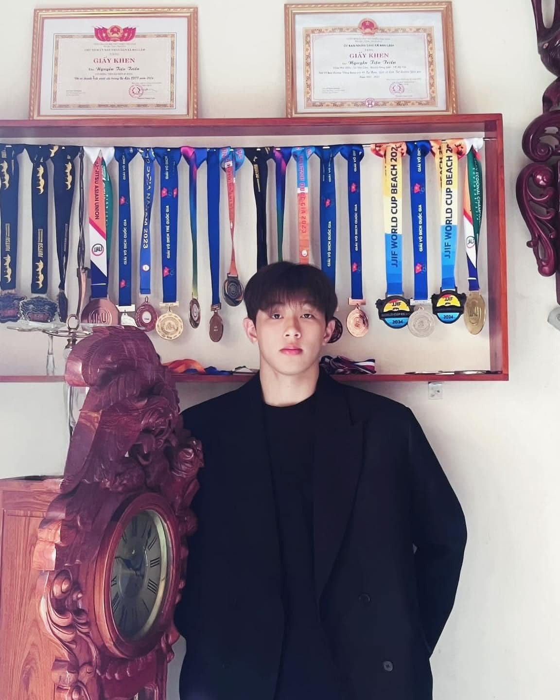 Dù tuổi đời còn rất trẻ, tuy nhiên anh chàng đã có bảng thành tích đáng nể với bộ môn Jujitsu.