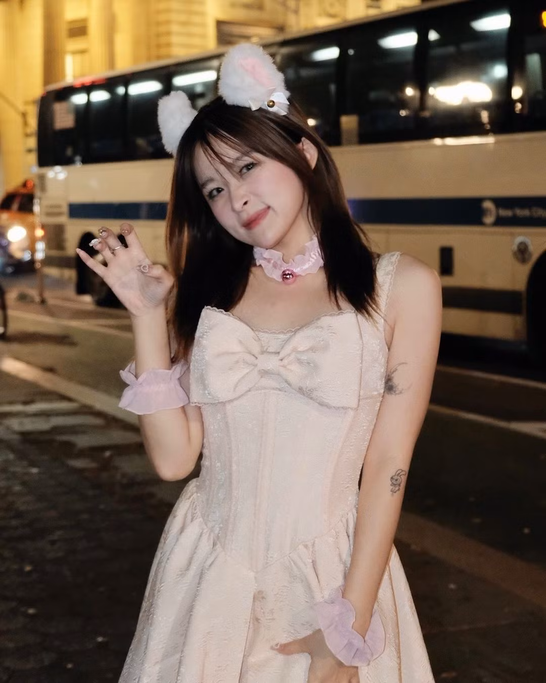 Dịp Halloween năm nay, Chao hóa thân thành cô mèo đáng yêu nhưng cũng vô cùng quyến rũ.