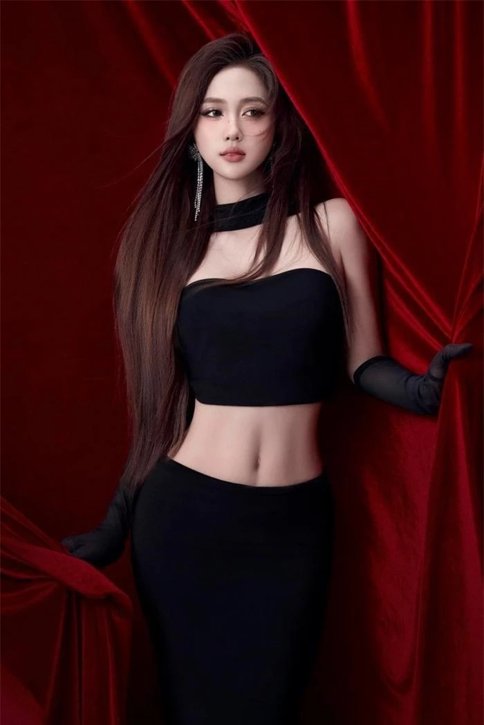 Dù chưa từng đăng tải ảnh đôi cùng với nhau, tuy nhiên những hình ảnh của Thu Hương luôn nhận được nhiều sự chú ý từ fan của nam cầu thủ.