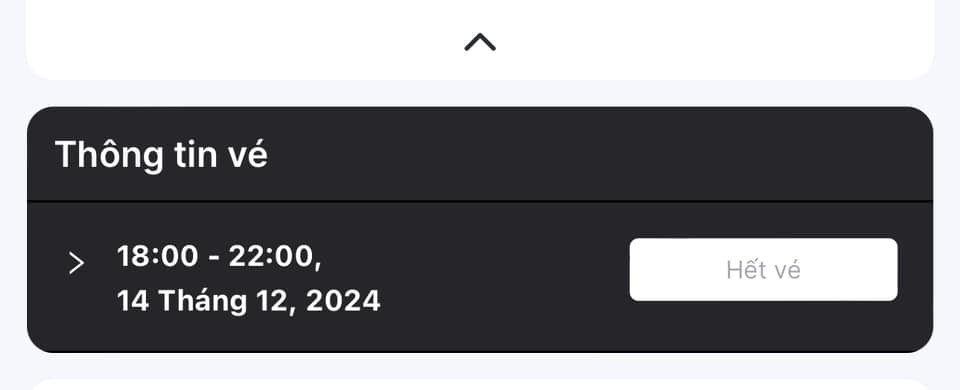 Chỉ sau hơn nửa tiếng, toàn bộ vé đã được bán hết. Tốc độ "cháy vé" quá nhanh khiến nhiều người sốc vì họ vẫn còn xếp hàng chờ đến hơn 100.000 người.