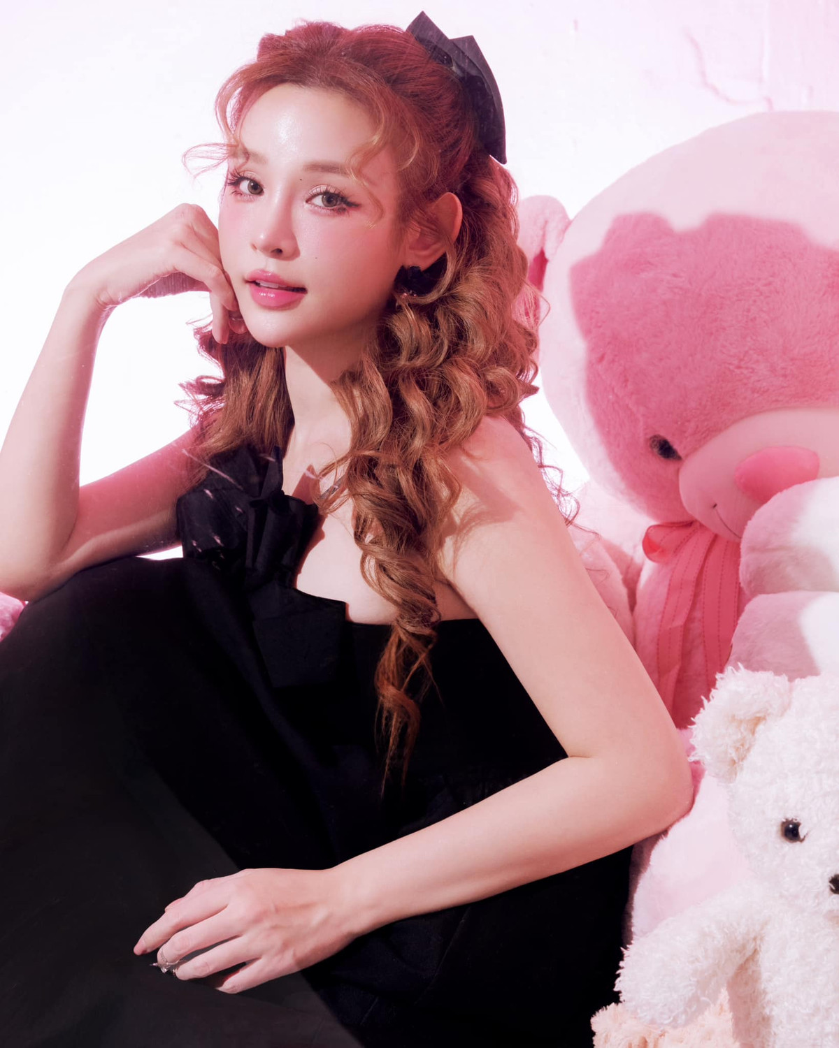 Mới đây, cô nàng mới quay trở lại với màn ảnh và công chúng khi tham gia vào chương trình "Chị đẹp đạp gió 2023", tạo nên tiếng vang lớn.