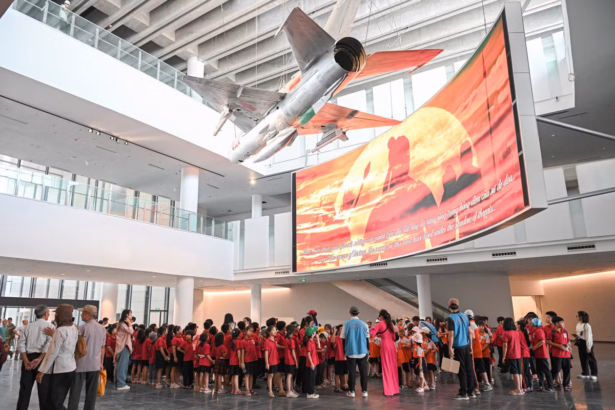 Bảo tàng Lịch sử Quân sự Việt Nam được Bộ Quốc phòng đầu tư xây dựng mới trên địa bàn hai phường Tây Mỗ và Đại Mỗ, quận Nam Từ Liêm, Hà Nội từ năm 2019, trên diện tích 386.600m2.