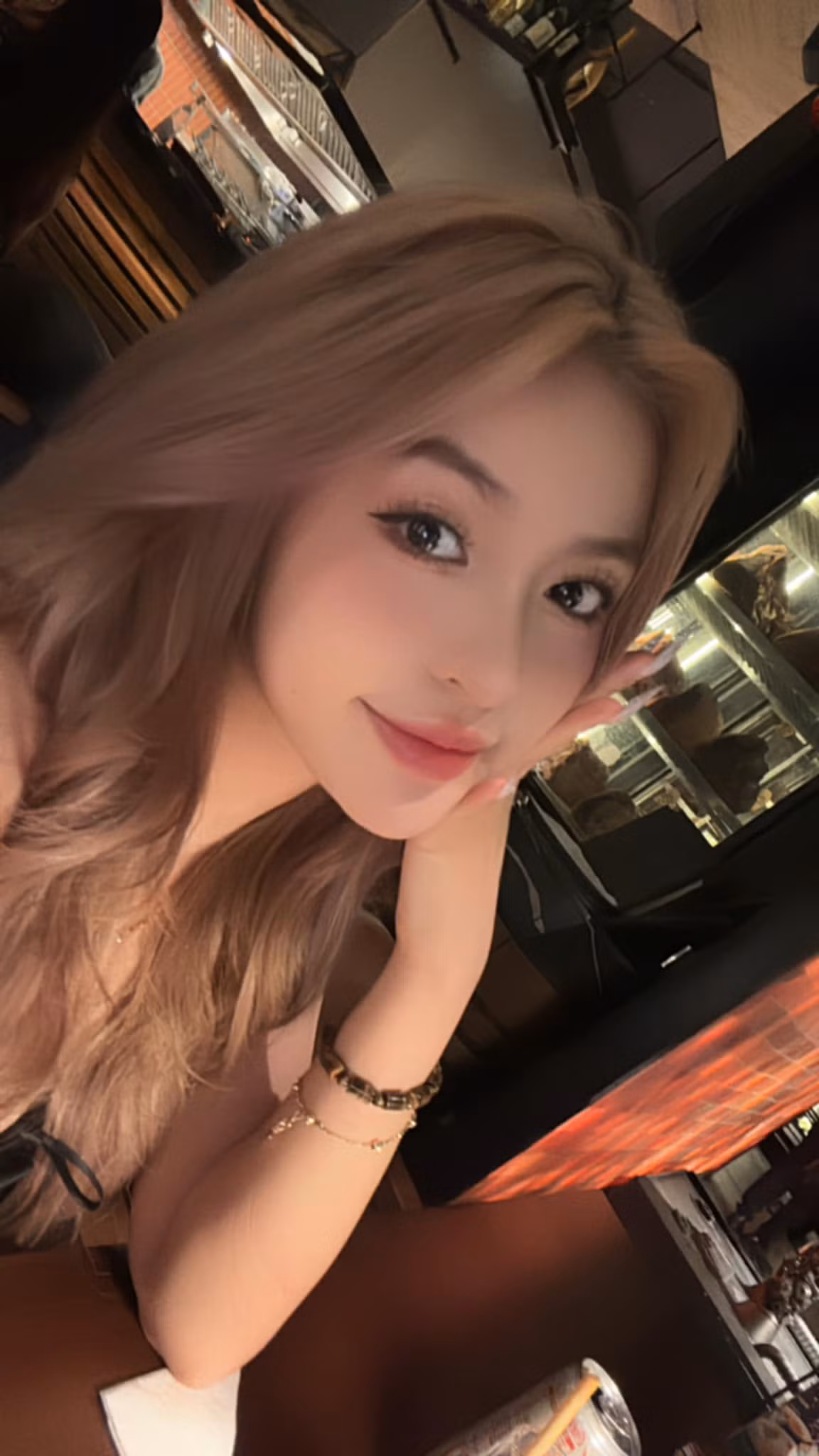 Sau đó, Thanh Tâm lấn sân vào showbiz với nhiều vai trò khác nhau như người mẫu, MC, diễn viên,... và tham gia vào các cuộc thi sắc đẹp, Hoa hậu quốc tế. (Ảnh: FBNV)