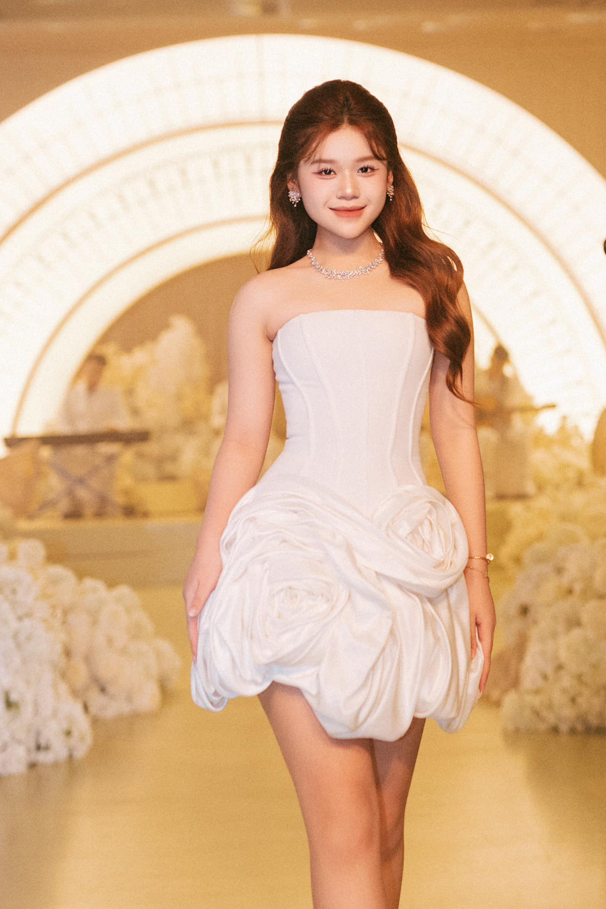 Dù chỉ mới 13 tuổi, Minh Vy đã có nhiều năm kinh nghiệm với vai trò là một mẫu nhí.