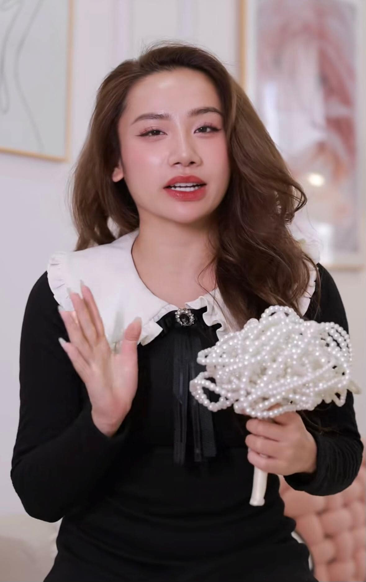 Theo lời Minh Thư, ý tưởng về bó hoa ngọc trai là phát sinh, không đến từ kế hoạch hay mong muốn ban đầu của cô và gia đình. Tuy nhiên, sau khi được phía đơn vị tổ chức và tư vấn đám cưới gợi ý, cô liền gật đầu đồng ý.