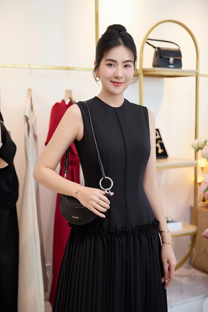 Mỗi khi đăng tải hình ảnh mới trên trang cá nhân, cô luôn nhận được nhiều lời khen ngợi về sắc vóc, phong cách ăn mặc. (Ảnh: IGNV)