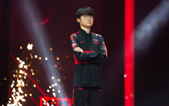 Theo Fobers, vào năm 2019 thì "Quỷ Vương" đã sở hữu tài sản hơn 100 triệu NDT (khoảng 335 tỷ đồng). Đến năm 2022, tài sản ước tính của Faker đã lên đến khoảng 300 triệu NDT (khoảng 1000 tỷ đồng).