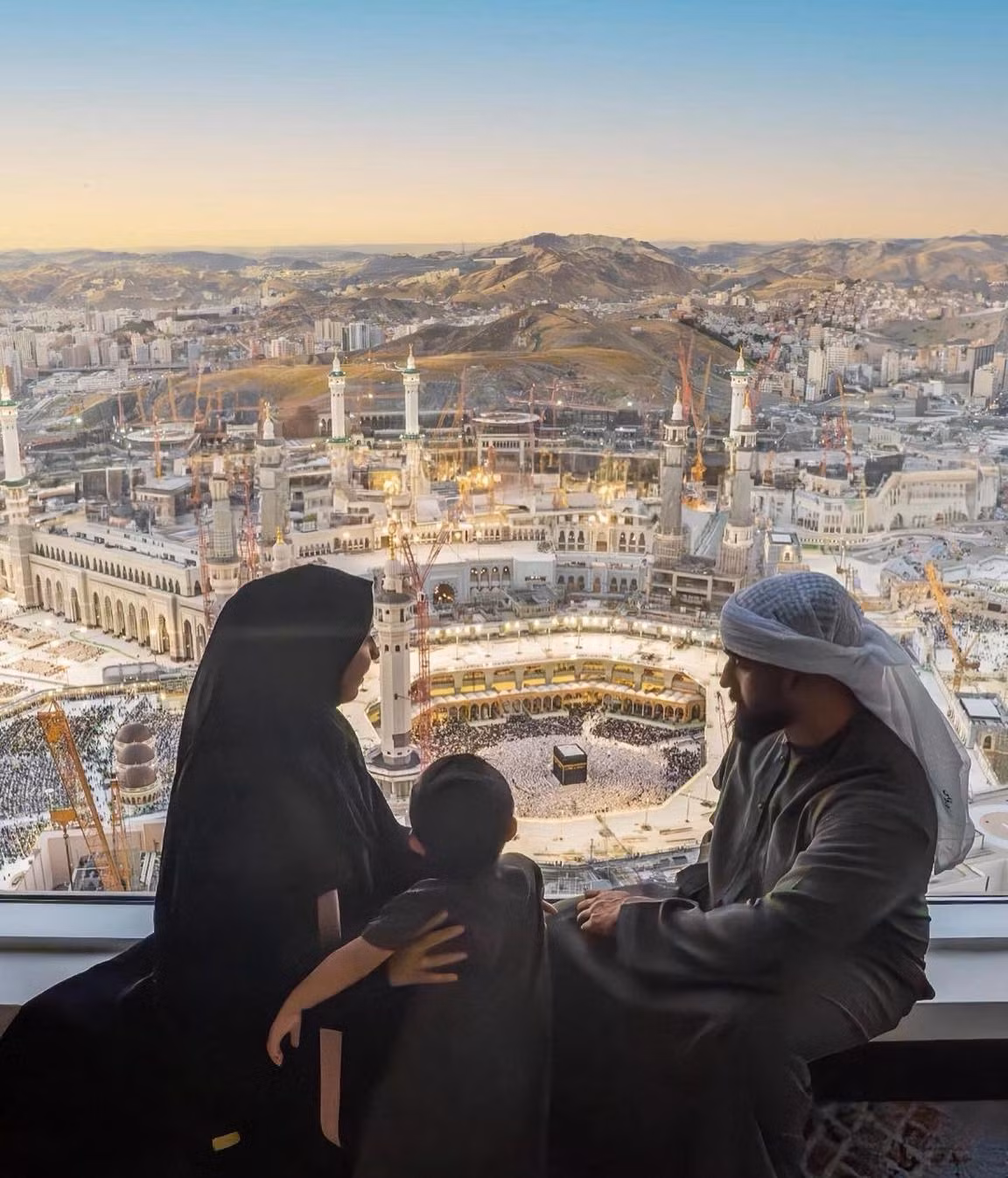 Cuối tháng 8/2024, chồng khiến cô bất ngờ khi không báo trước mà đã chi hơn một triệu bảng Anh (hơn 31,8 tỷ đồng) để mua căn biệt thự mới.