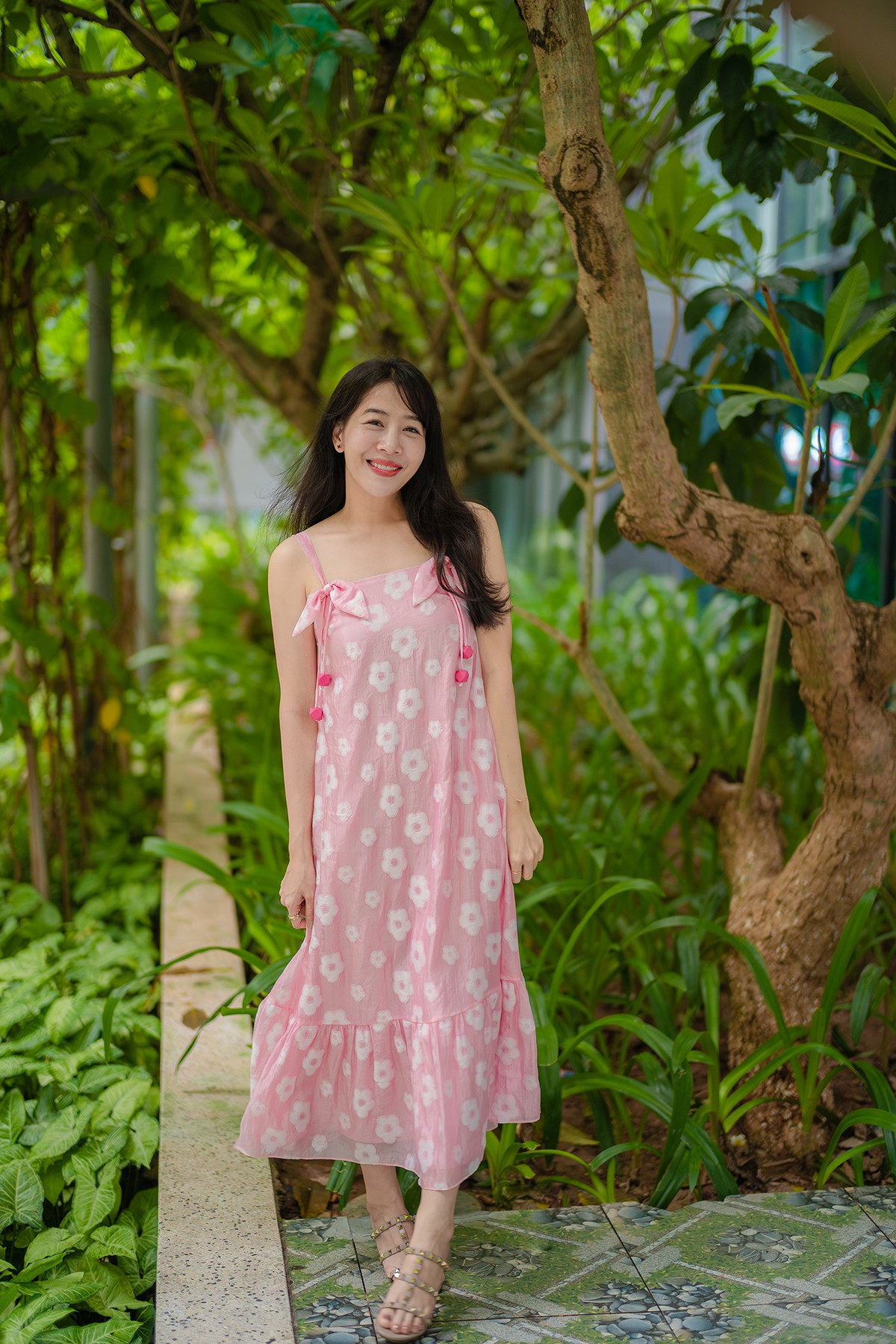 Dù lịch công việc dày đặc, cô vẫn thường xuyên dành thời gian cho những chuyến đi khám phá những mảnh đất mới.