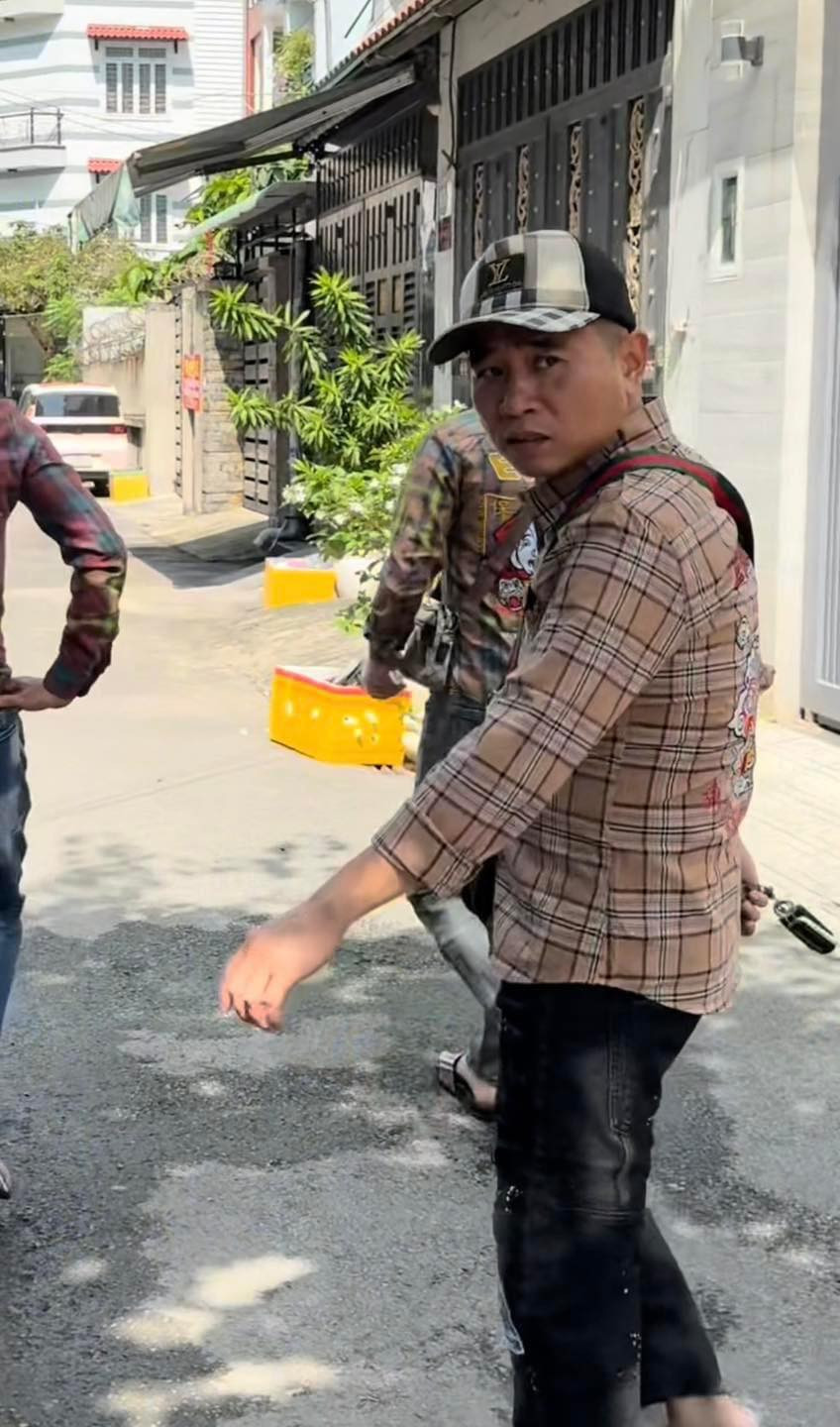 Biểu cảm của những chàng "boy phố" hết sức tự nhiên, khiến nhiều người được phen "cười vỡ bụng".