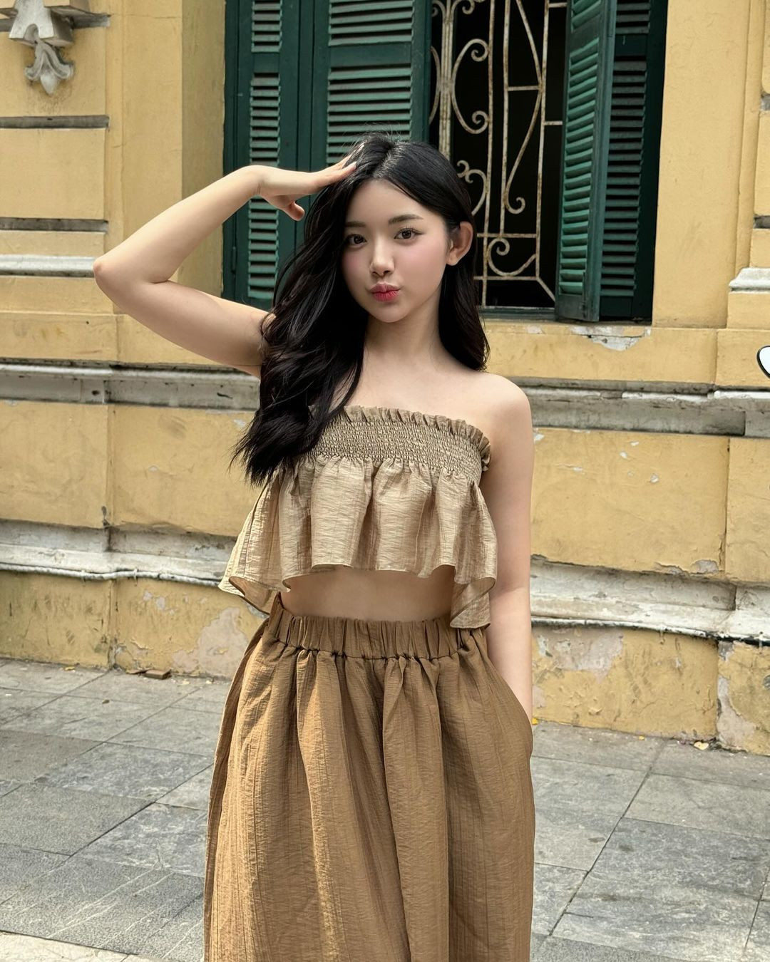 Sự nổi tiếng đã mang lại cho cô nàng GenZ những thay đổi tích cực và những cơ hội phát triển sau này. Cô nàng hiện là mẫu ảnh được nhiều shop thời trang "chọn mặt gửi vàng".