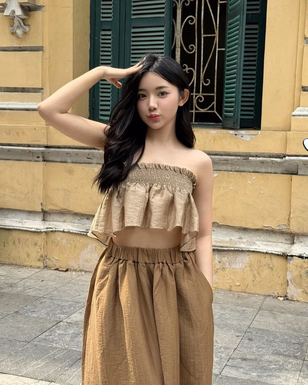 Sự nổi tiếng đã mang lại cho cô nàng GenZ những thay đổi tích cực và những cơ hội phát triển sau này. Cô nàng hiện là mẫu ảnh được nhiều shop thời trang "chọn mặt gửi vàng".