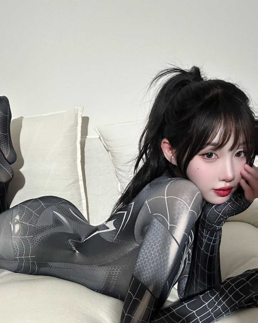 Woo Han Kyung rất để tâm đến vấn đề ăn uống. Cô nàng ít ăn đồ ăn nhanh và có chế độ ăn uống hợp lý.