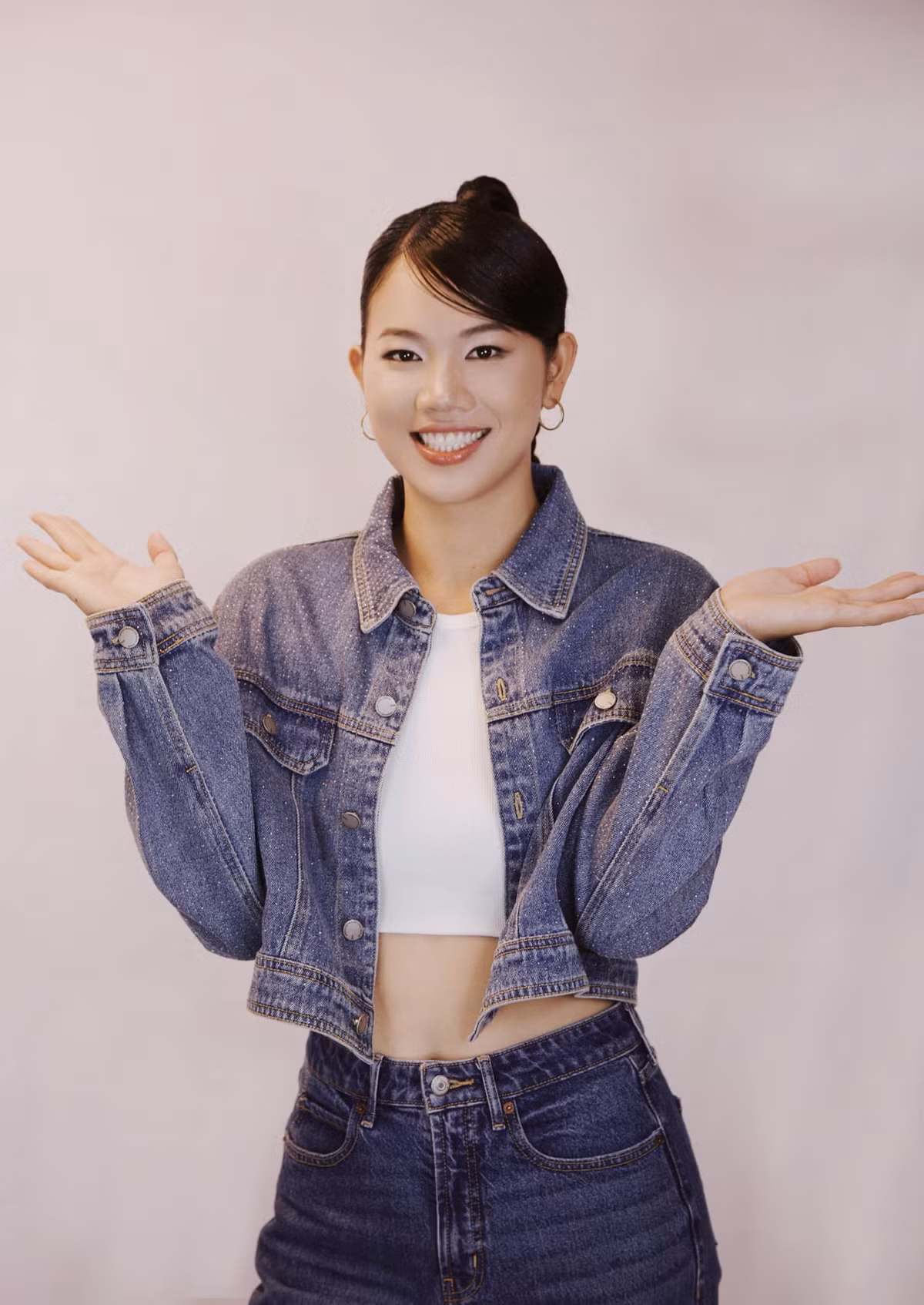 Nhan sắc của Ánh Viên ngày càng thăng hạng, cựu VĐV bơi lội nổi tiếng nhất Việt Nam đón sinh nhật tuổi 29 với tạo hình đa dạng, khác biệt so với chính bản thân cô trước đây.