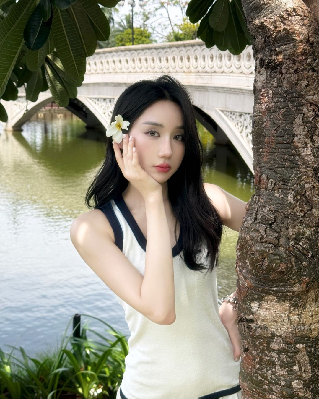 Trước khi được người hâm mộ biết đến với tư cách một streamer, người đẹp sinh năm 1999 vốn xuất thân là sinh viên khoa Thanh nhạc của trường Đại học Văn hóa Nghệ thuật Quân đội (Hà Nội). (Ảnh: IGNV)