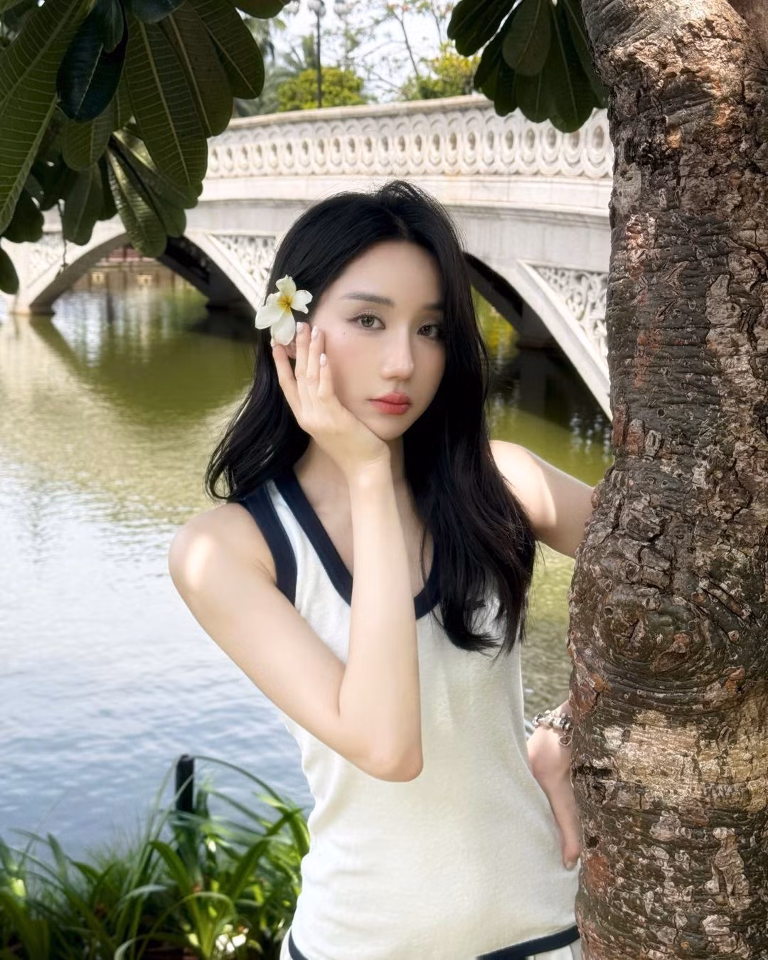 Trước khi được người hâm mộ biết đến với tư cách một streamer, người đẹp sinh năm 1999 vốn xuất thân là sinh viên khoa Thanh nhạc của trường Đại học Văn hóa Nghệ thuật Quân đội (Hà Nội). (Ảnh: IGNV)