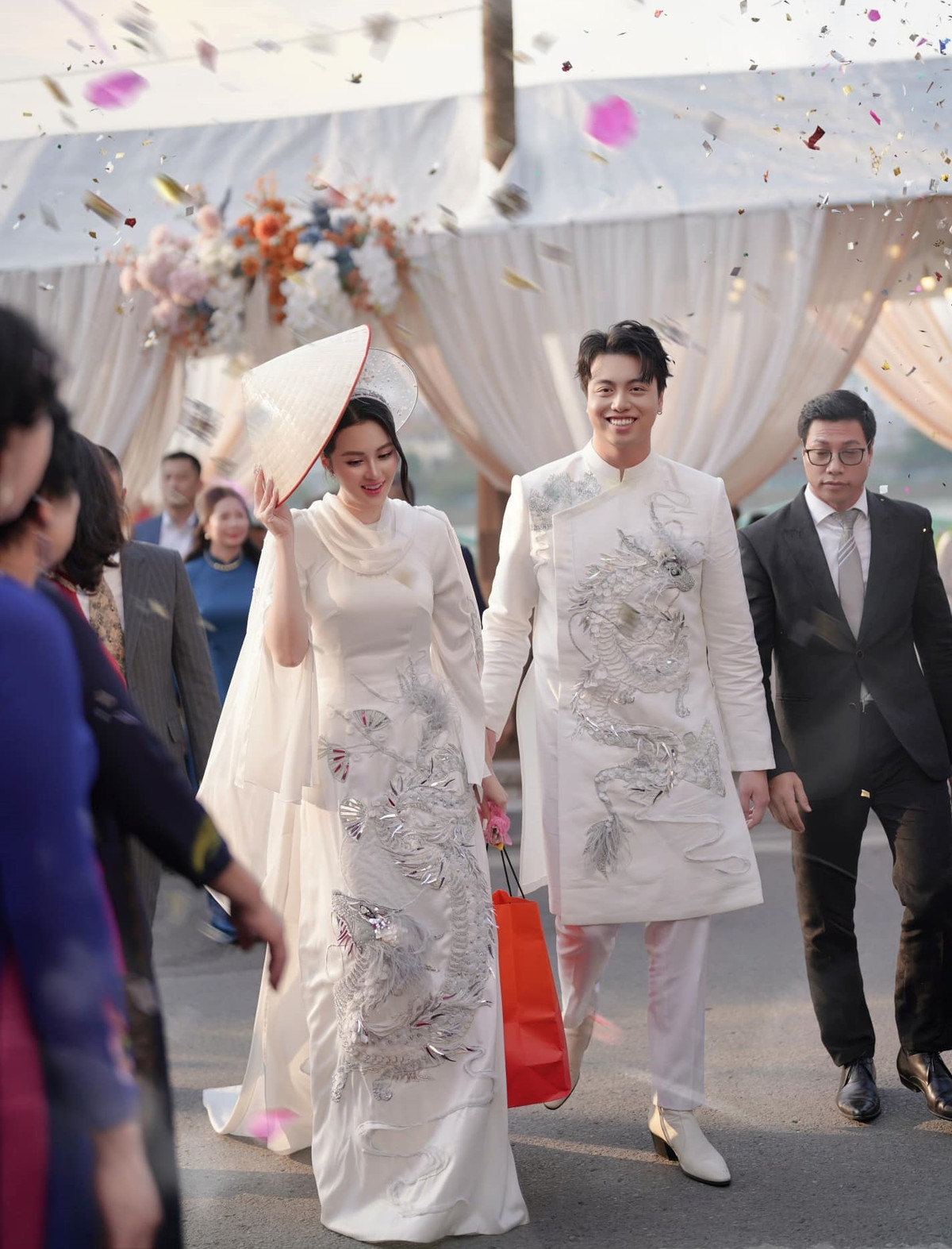 Được biết, đó là hôn lễ của cô dâu Kỳ Duyên (Josey Vu) và chú rể Anh Tuấn (Austin To).