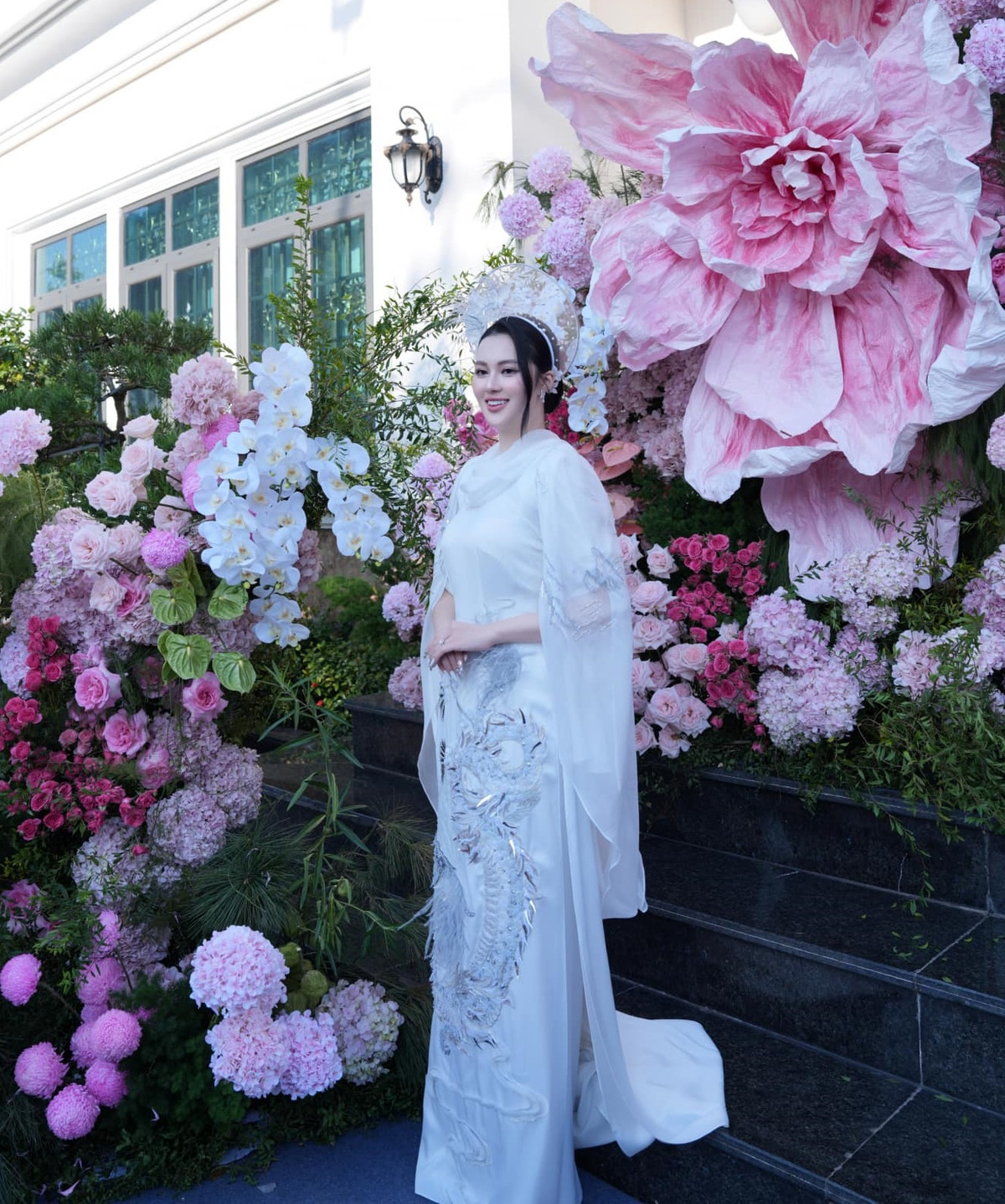 Không chỉ sở hữu chiều cao khủng, cả 2 đều sở hữu ngoại hình long lanh xứng danh "tài tử giai nhân".