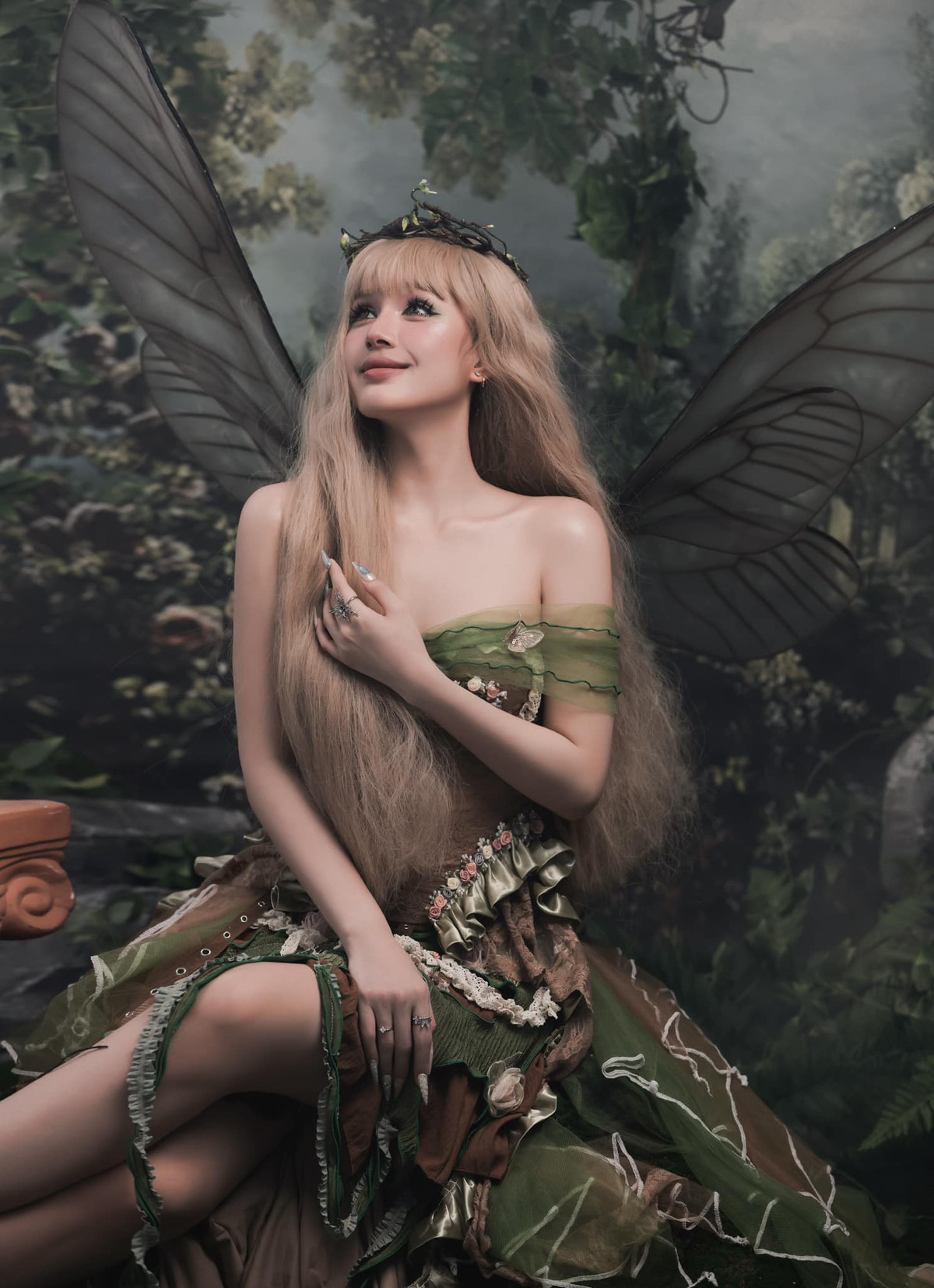 Tạo hình tiên nữ rừng xanh của cô nàng khiến nhiều người ngỡ ngàng vì quá xinh đẹp. (Ảnh: IGNV)