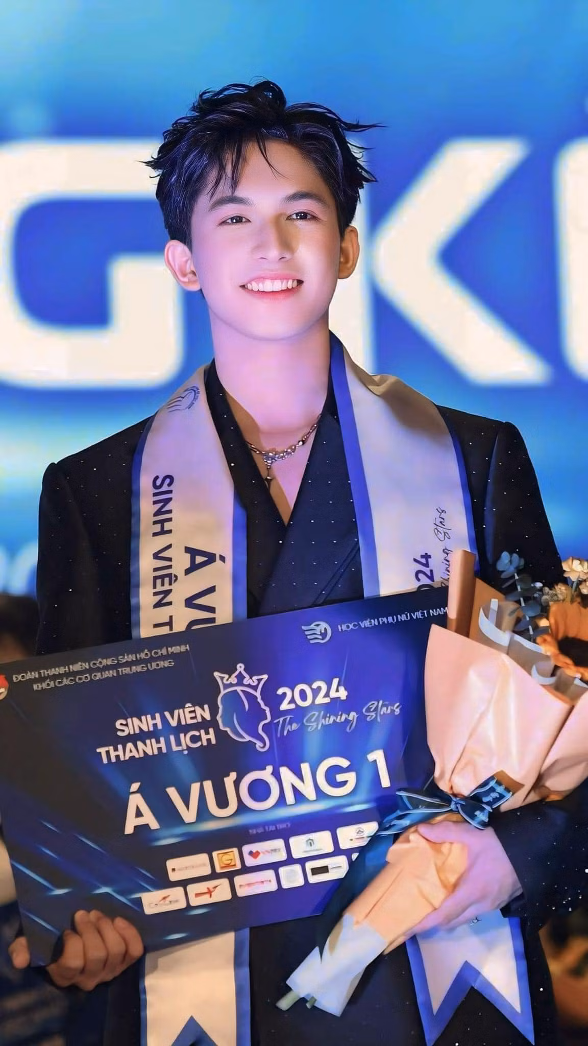 Tùng Sơn sở hữu nụ cười đốn tim nhiều cô gái.