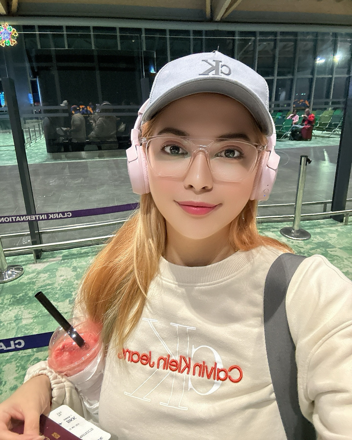 Nhờ loạt ảnh sửa xe, cô nàng thu hút lượng người theo dõi nhất định. Ở thời điểm hiện tại, cô nàng có hơn 26.000 người theo dõi trên trang cá nhân.