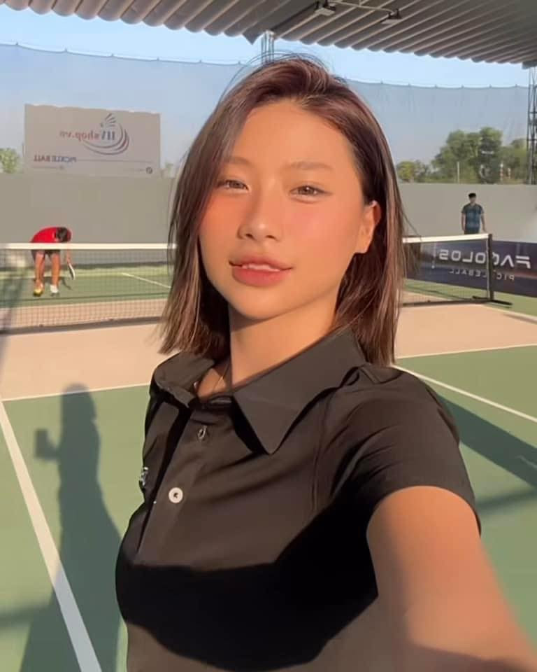 Trở lại sau drama, Phạm Như Phương thay đổi kiểu tóc, thể hiện vẻ ngoài tự tin.