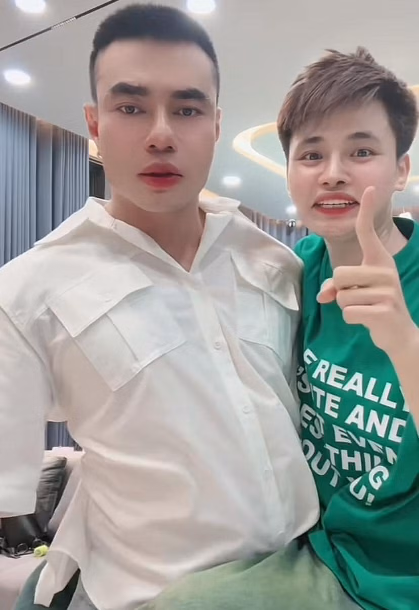 Dương Lâm và Hải Vót cùng nhau đu trend trong 1 video ngắn.