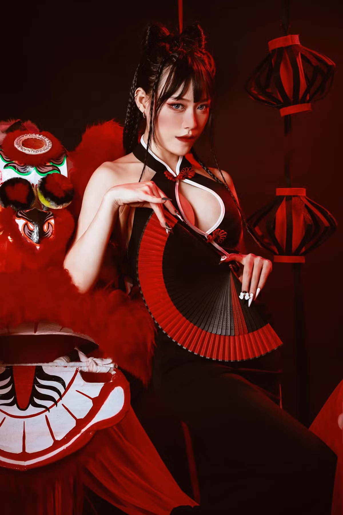 Trà Đặng là một TikToker nổi bật sở hữu số lượng follow nhiều nhất nhì nền tảng này tại Việt Nam với hơn 21,3 triệu người theo dõi. Cô nàng nổi lên nhờ những màn biến hình ấn tượng.