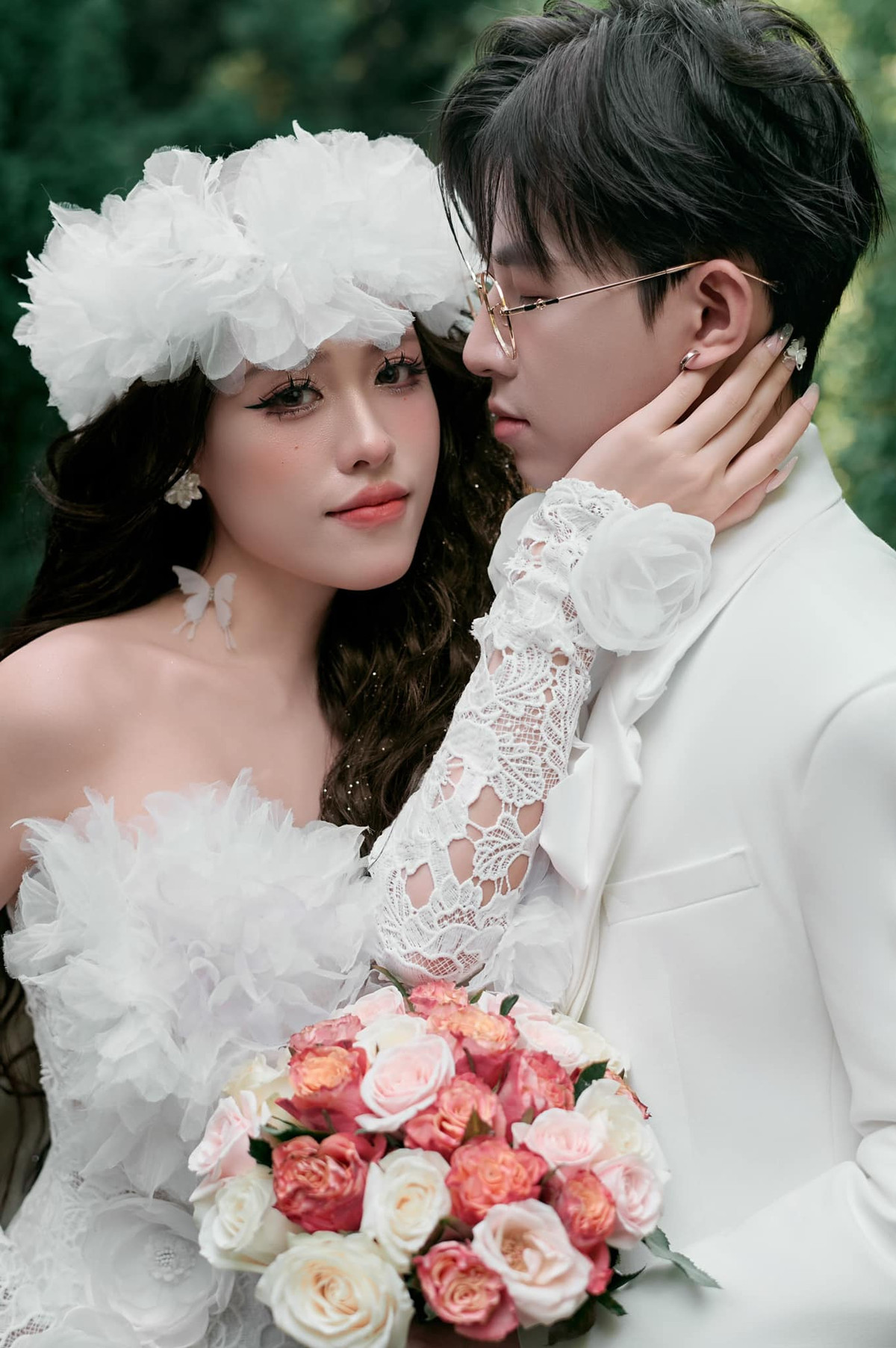 Sau khi chia tay Dương Duy, Trà Đặng quen với Phạm Hưng và cả hai đã có bé gái đầu lòng vào cuối năm 2023.