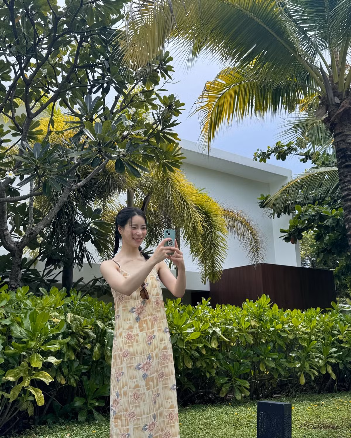 Thời gian qua, nhiều sao Hàn chọn thành phố biển ở Việt Nam làm điểm đến để nghỉ dưỡng. Gần nhất, vào tháng 9, Park Bo Young cũng "check-in" tại Nha Trang.