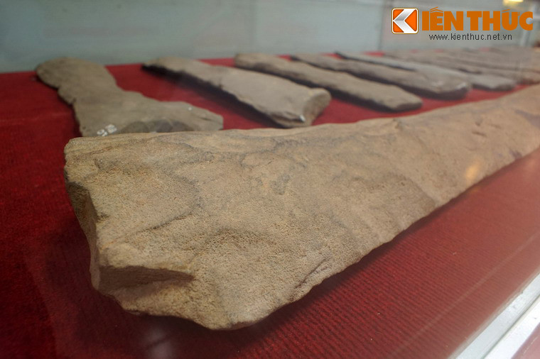 Đến nay, nhiều bí ẩn về những bộ đàn đá cổ vẫn chưa được hé lộ. Việc nghiên cứu về loại nhạc cụ độc đáo này vẫn tiếp tục được tiến hành, hứa hẹn đem lại những kiến thức mới về nước Việt Nam thời cổ đại.